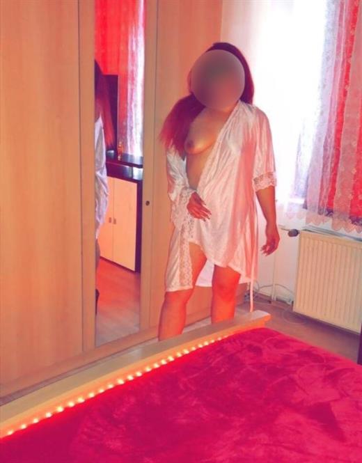 Escort Ouazna, Leverkusen - 8521