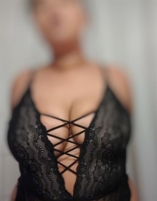 Qaddoori, escort in Hamburg - 7218