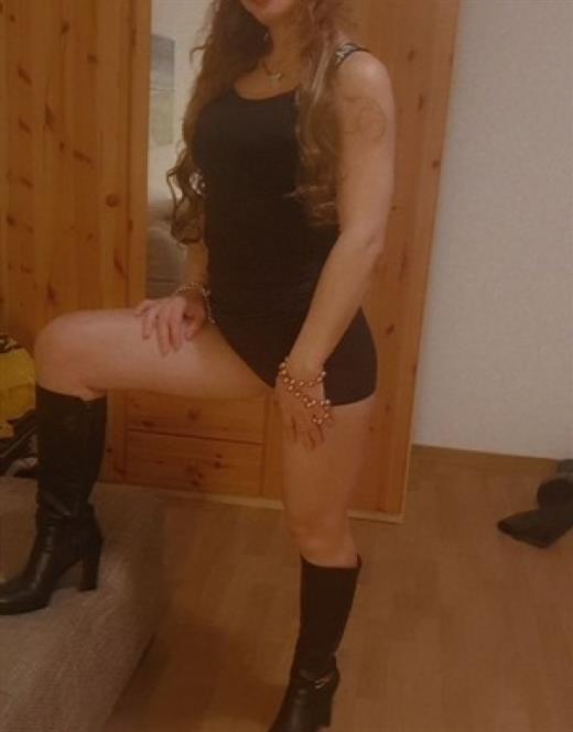 Escort Titapa, Stuttgart - 8546